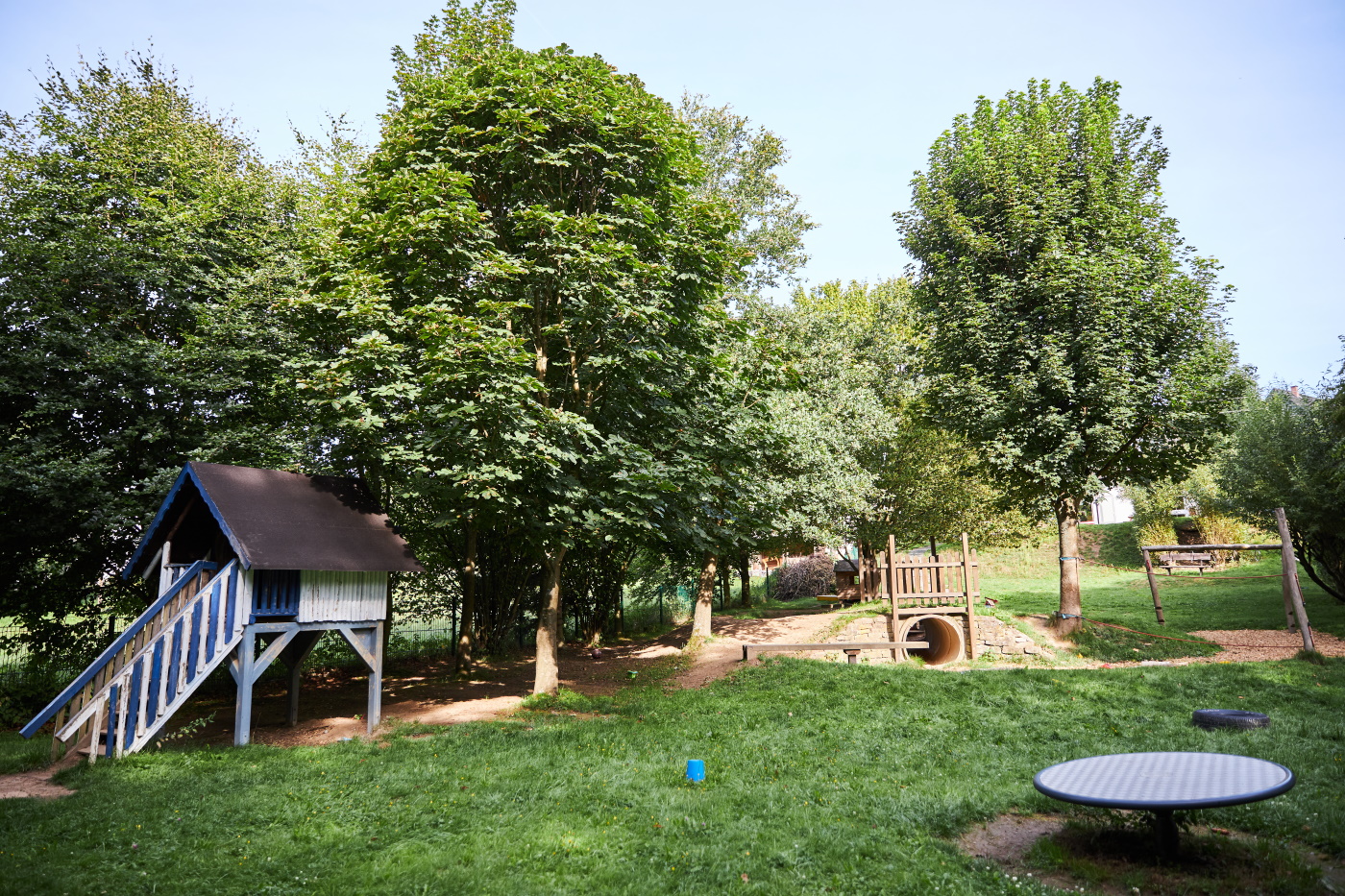  Außengelände – Kindergarten-Regenbogen.de Motiv 
